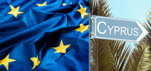 EU Flagge und Zypern